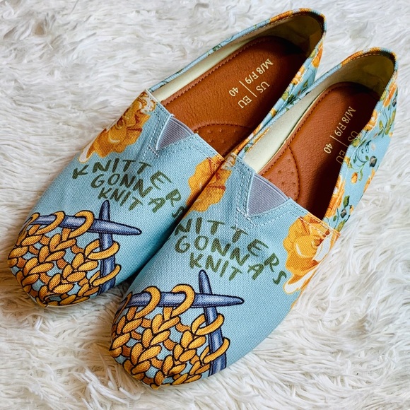 Groove Bags Shoes - Knitters Gonna Knit Print Canvas Shoe Size 9